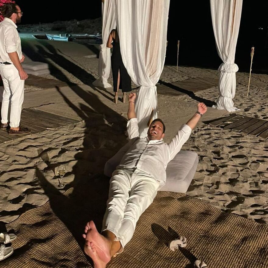 Ευθύμης Ζησάκης: Η ανάρτηση για την πρώτη επέτειο του γάμου του - Πέρασε κιόλας ένας χρόνος, γράφει