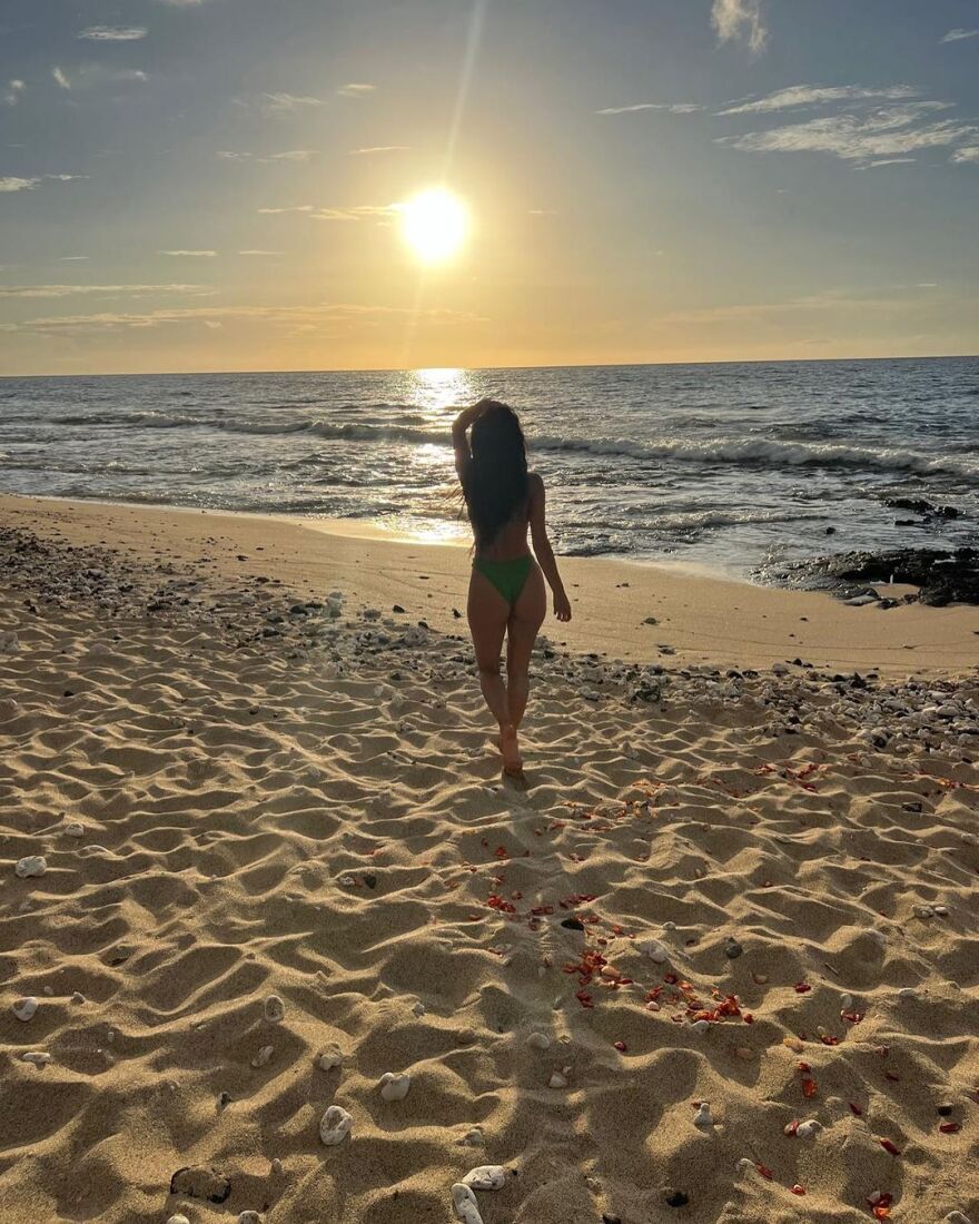 Νικόλ Σέρζινγκερ: Οι νέες φωτογραφίες από τις διακοπές της στη Χαβάη - Μία μικρή γεύση από τη ζωή στο νησί, γράφει