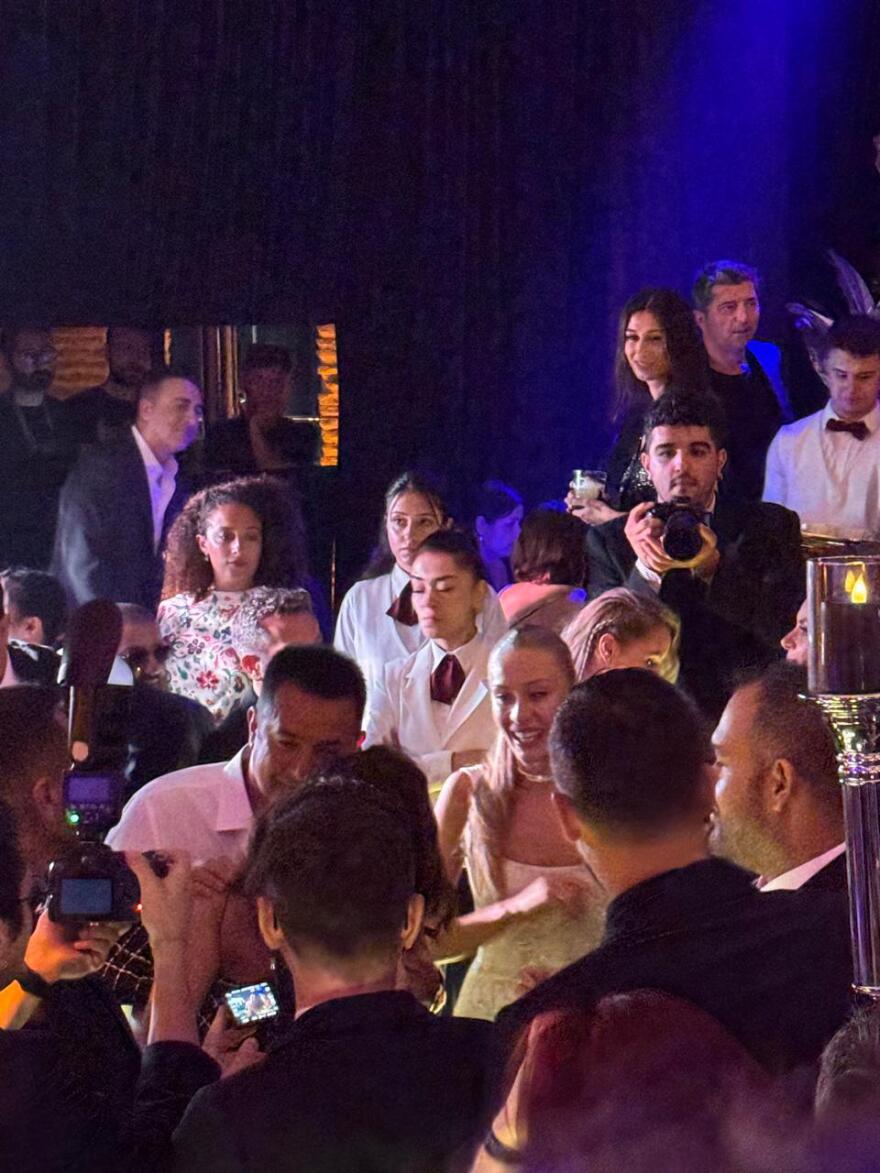 Ατζούν Ιλιτζαλί: Ο Γιώργος Λιανός πήγε με τη σύντροφό του στον γάμο του