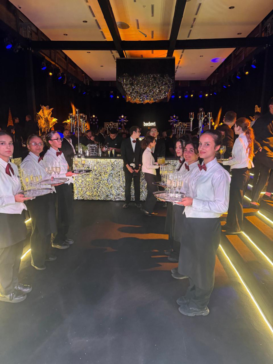 Ατζούν Ιλιτζαλί: Ο Γιώργος Λιανός πήγε με τη σύντροφό του στον γάμο του