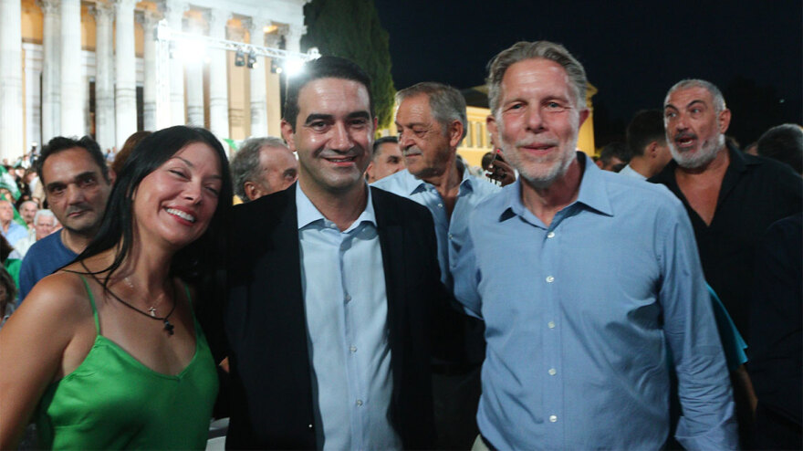 ΠΑΣΟΚ: Από την 3η του Σεπτέμβρη στη μάχη για την εκλογή ηγεσίας - Τα μηνύματα Σημίτη, Παπανδρέου και Βενιζέλου