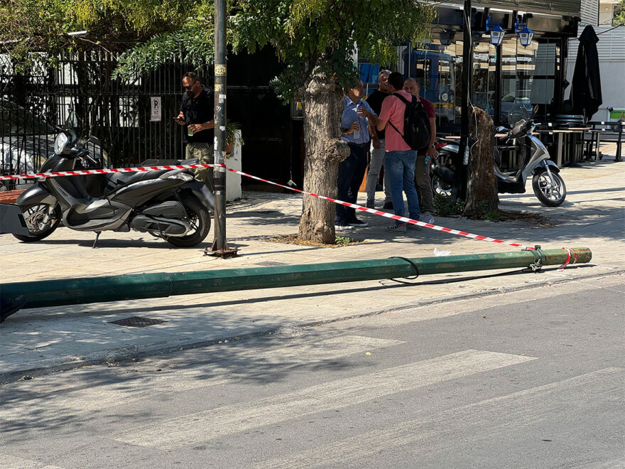 Νέα Φιλαδέλφεια: Τρόλεϊ έριξε κολώνα και τραυματίστηκε 14χρονη