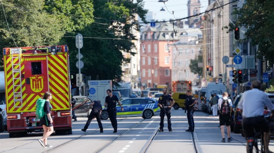 Μόναχο: Ισλαμιστής από την Αυστρία φέρεται να είναι ο 18χρονος που άνοιξε πυρ έξω από το Προξενείο του Ισραήλ
