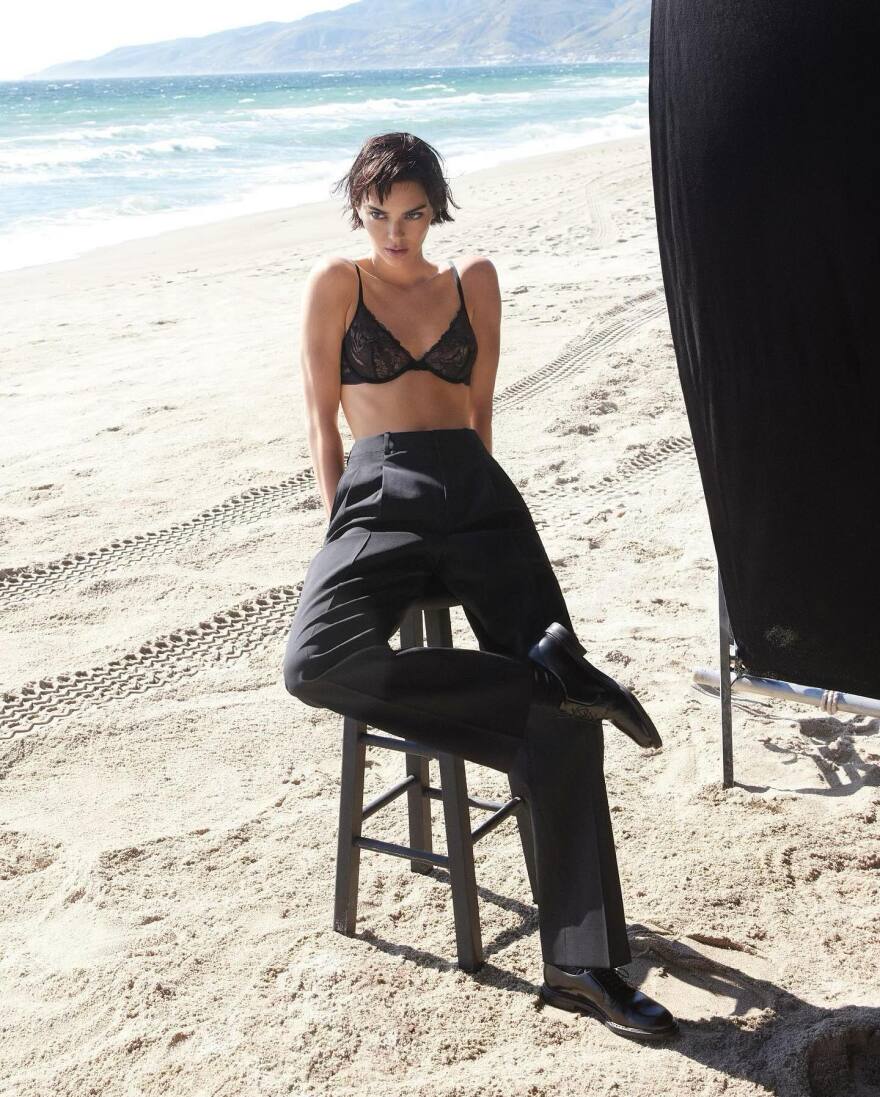 Κένταλ Τζένερ: Με κοντό καρέ στη νέα καμπάνια που συμμετέχει