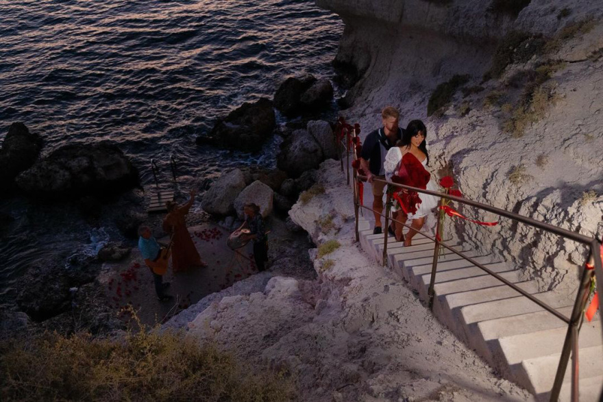 Τόμας Γουόκαπ: Η Εστρέλα Νούρι ανέβασε φωτογραφίες από την πρόταση γάμου που της έκανε στη Μήλο 