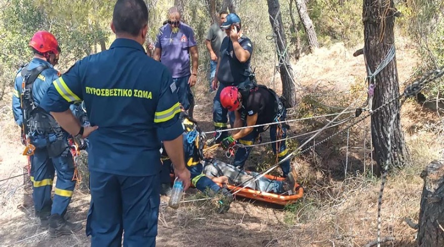 Κερατέα: Κινητοποίηση για άντρα που έπεσε σε πηγάδι - Απεγκλωβίστηκε τραυματισμένος