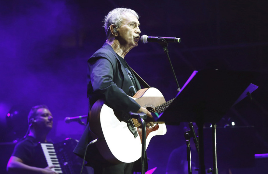 Λευτέρης Παπαδόπουλος: Κατάμεστο το Καλλιμάρμαρο στη συναυλία προς τιμή του - Η έκπληξη από τη Χαρούλα Αλεξίου