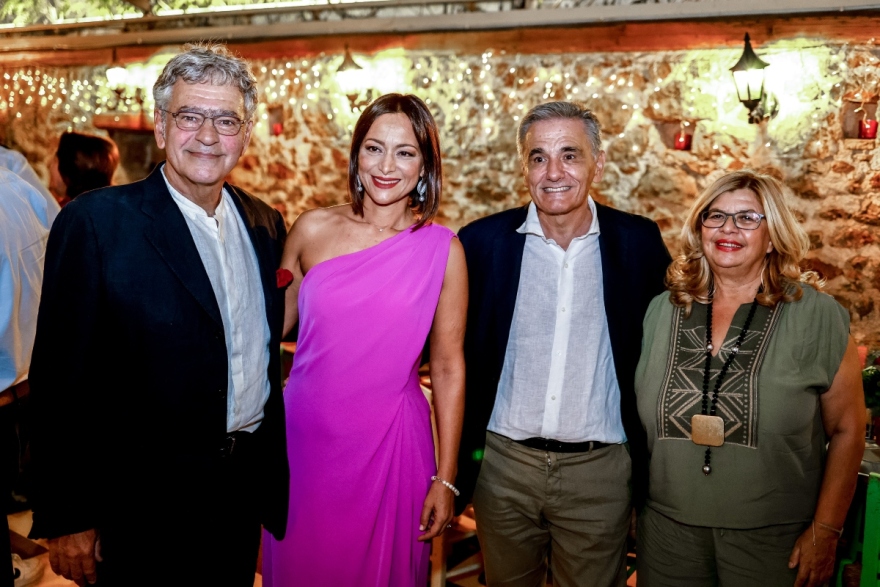 Ευκλείδης Τσακαλώτος: Γιόρτασε το σύμφωνο συμβίωσης με τη σύντροφό του, Όλγα Νάσση - Δείτε φωτογραφίες