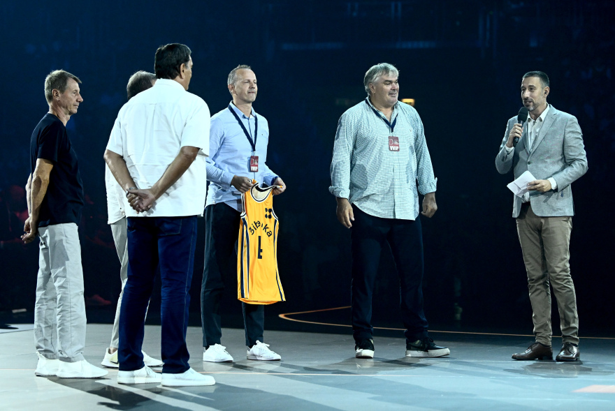 Πέτροβιτς: Συγκίνηση και λάμψη αστέρων του παρελθόντος στο φιλικό στη μνήμη του - Στο Ζάγκρεμπ και ο Γκάλης - Βίντεο, φωτογραφίες 