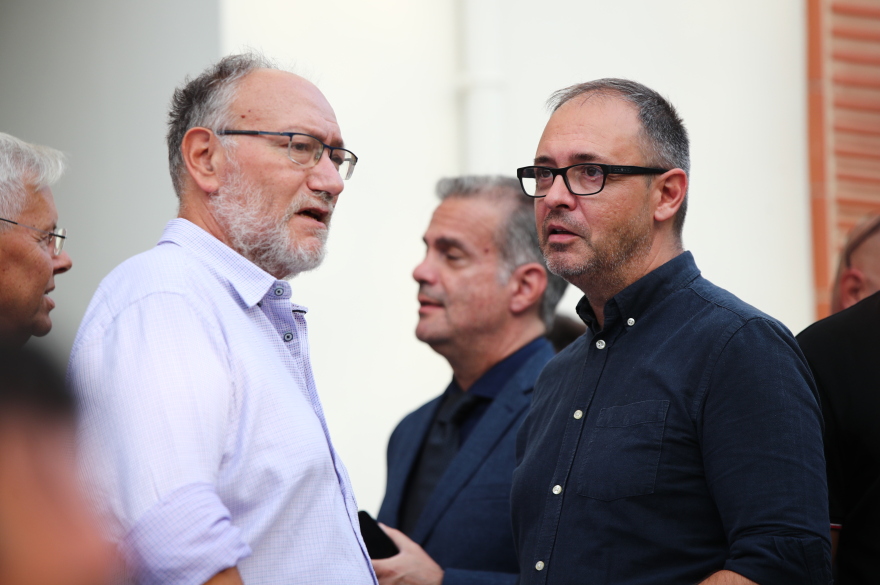 Κηδεία Παύλου Γερακάρη: Φίλοι και συγγενείς είπαν το τελευταίο «αντίο» στον αθλητικογράφο