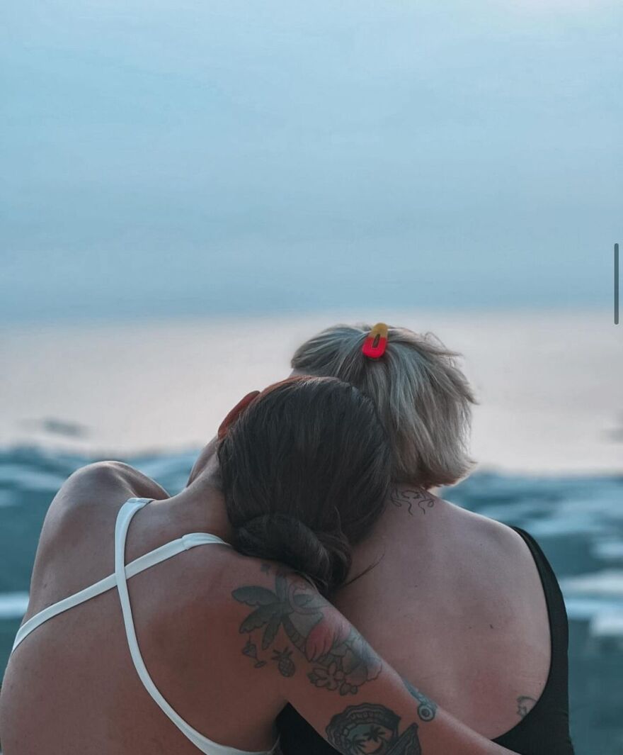 Η Ευρυδίκη Βαλαβάνη στην αγκαλιά του Γρηγόρη Μόργκαν λίγες ημέρες μετά τον γάμο τους