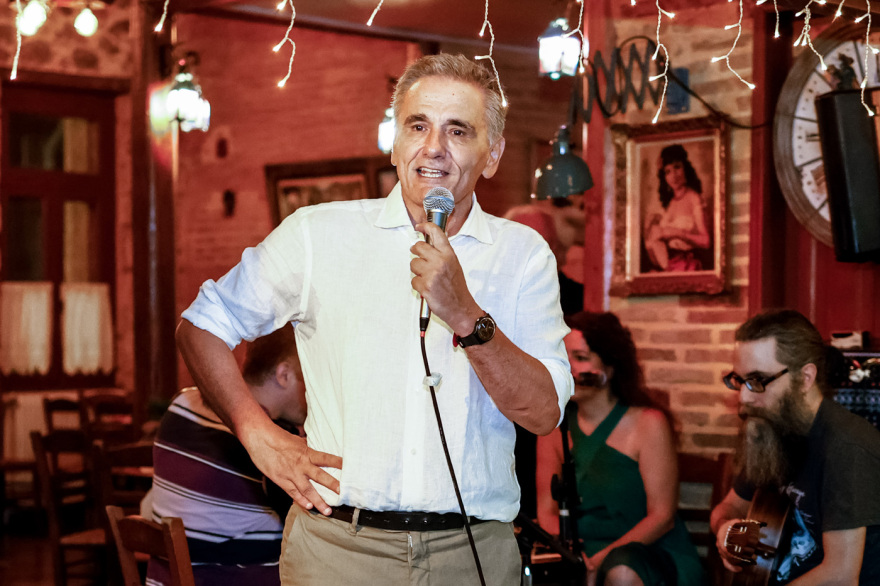 Ευκλείδης Τσακαλώτος: Νέες φωτογραφίες από τη γιορτή για το σύμφωνο συμβίωσης με την Όλγα Νάσση