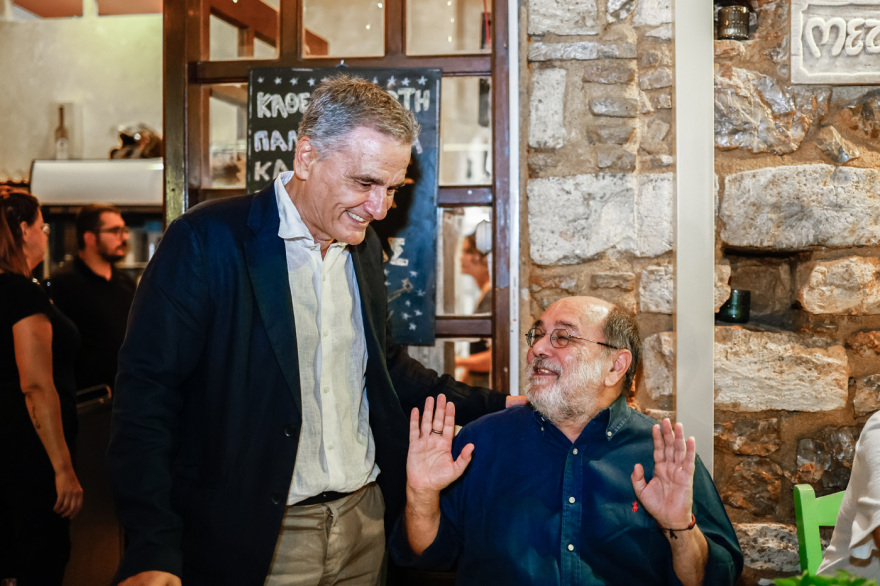 Ευκλείδης Τσακαλώτος: Νέες φωτογραφίες από τη γιορτή για το σύμφωνο συμβίωσης με την Όλγα Νάσση