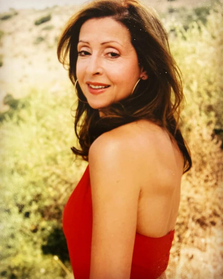 Βίκυ Λέανδρος: Ο Τρύφωνας Σαμαράς ανέβασε φωτογραφίες τους από τα παλιά