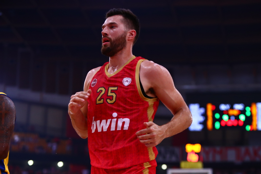 Γιώργος Πρίντεζης: Το τελευταίο «πεταχτάρι» για τη νίκη του Ολυμπιακού επί της Μακάμπι