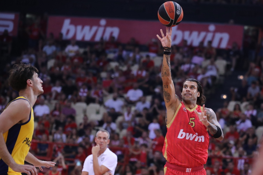 Γιώργος Πρίντεζης: Το τελευταίο «πεταχτάρι» για τη νίκη του Ολυμπιακού επί της Μακάμπι