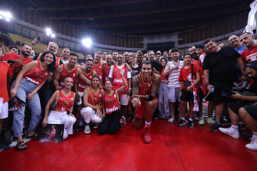 Γιώργος Πρίντεζης: Το τελευταίο «πεταχτάρι» για τη νίκη του Ολυμπιακού επί της Μακάμπι