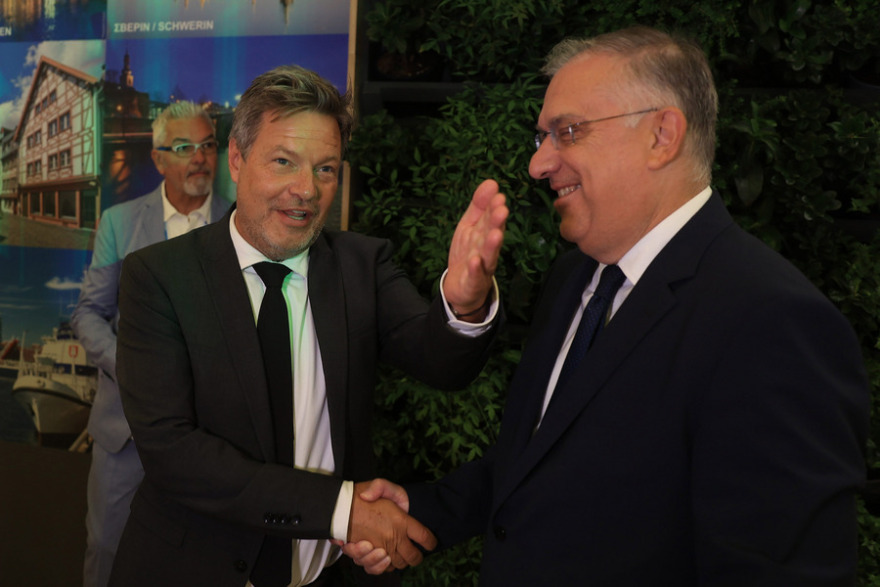 Μητσοτάκης στη ΔΕΘ: Συναντήθηκε με τον Γερμανό αντικαγκελάριο Χάμπεκ - Πήρε εύσημα για την ελληνική οικονομία, βίντεο και φωτογραφίες