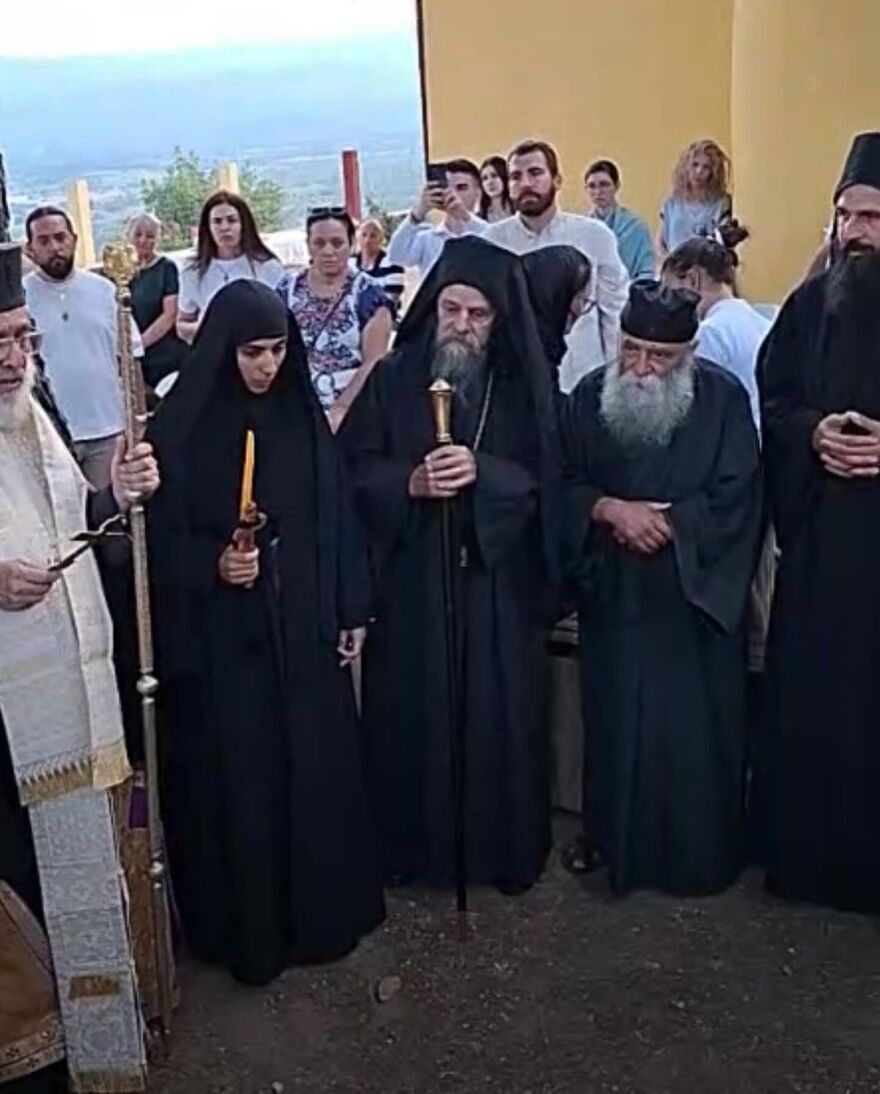 Helen Mazlou: Η 23χρονη Ελληνίδα TikToker ανακοίνωσε ότι έγινε μοναχή