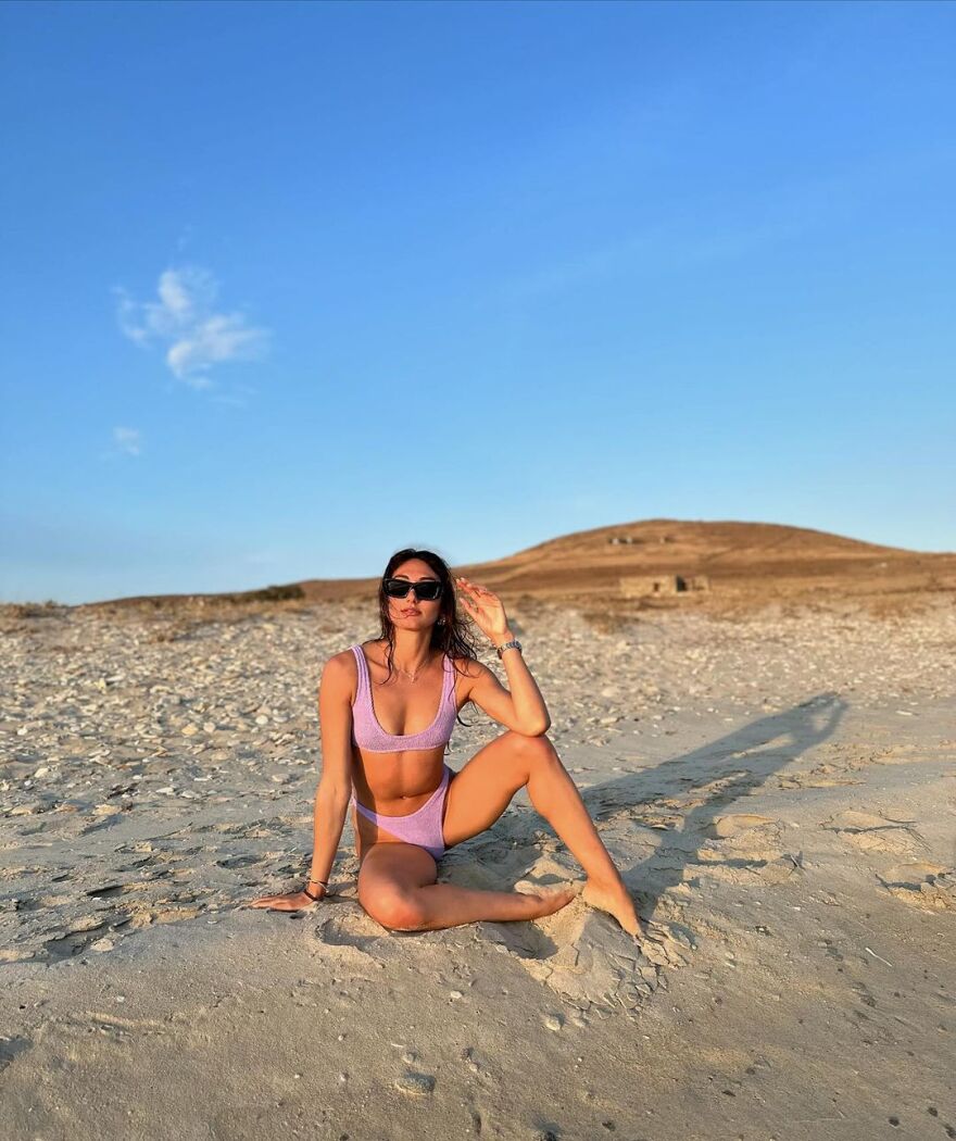 Ευαγγελία Πλατανιώτη: Συνεχίζει να απολαμβάνει το καλοκαίρι στη Ρήνεια