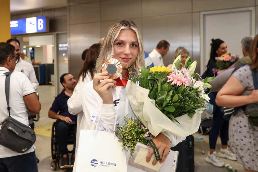 Παραολυμπιακοί Αγώνες 2024: Με χαμόγελα αλλά και 13 μετάλλια επέστρεψε η ελληνική αποστολή - Βίντεο, φωτογραφίες 