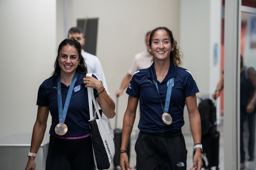 Μυτιλήνη: Υποδέχτηκε με τιμές τις Ολυμπιονίκες της κωπηλασίας Κοντού και Φίτσιου - Βίντεο, φωτογραφίες 