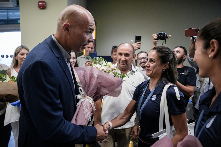 Μυτιλήνη: Υποδέχτηκε με τιμές τις Ολυμπιονίκες της κωπηλασίας Κοντού και Φίτσιου - Βίντεο, φωτογραφίες 