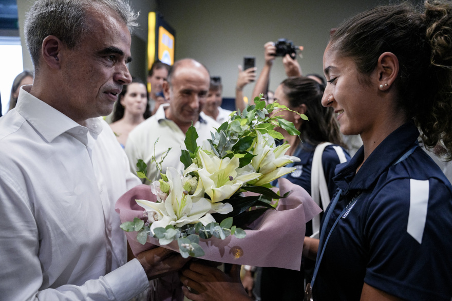 Μυτιλήνη: Υποδέχτηκε με τιμές τις Ολυμπιονίκες της κωπηλασίας Κοντού και Φίτσιου - Βίντεο, φωτογραφίες 