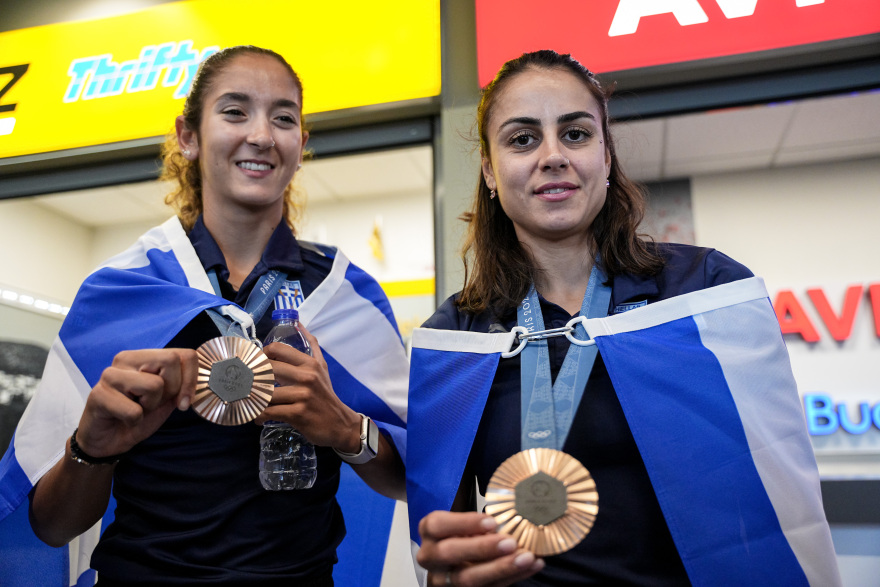 Μυτιλήνη: Υποδέχτηκε με τιμές τις Ολυμπιονίκες της κωπηλασίας Κοντού και Φίτσιου - Βίντεο, φωτογραφίες 