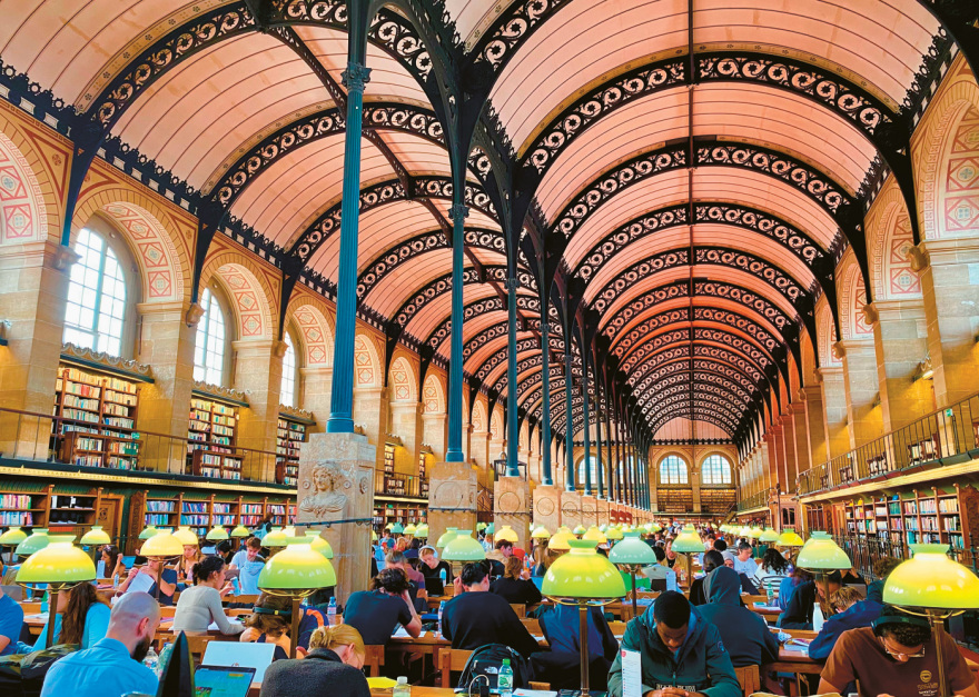 Πανεπιστήμιο της Σορβόννης ετοιμάζει παραρτήματα σε Αθήνα και Πειραιά