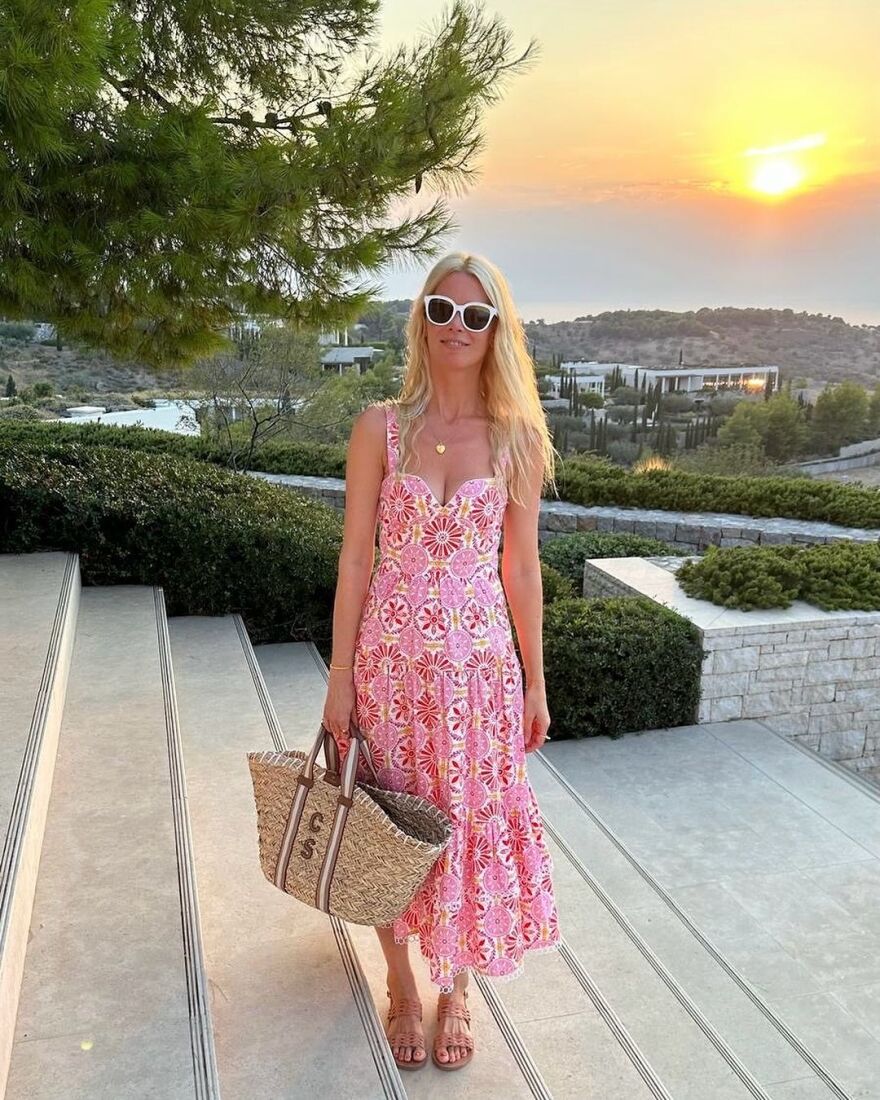 Ξανά στην Ελλάδα για διακοπές η Κλόντια Σίφερ - Αυτή τη φορά «εξερεύνησε» την Κορώνη 