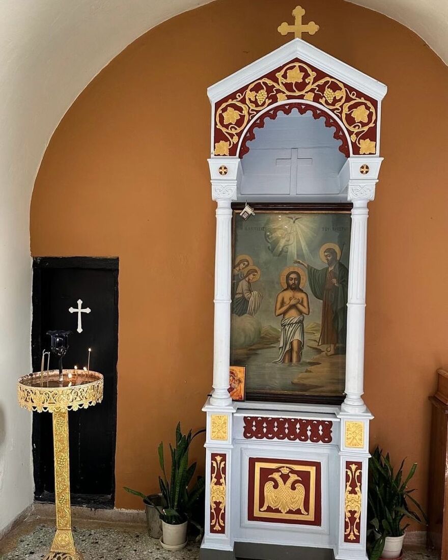 Ξανά στην Ελλάδα για διακοπές η Κλόντια Σίφερ - Αυτή τη φορά «εξερεύνησε» την Κορώνη 