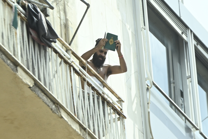 Παλαιστίνιος  απειλεί ότι θα ανατινάξει μπουκάλα υγραερίου στην Αχαρνών - Εκκενώθηκαν κτήρια