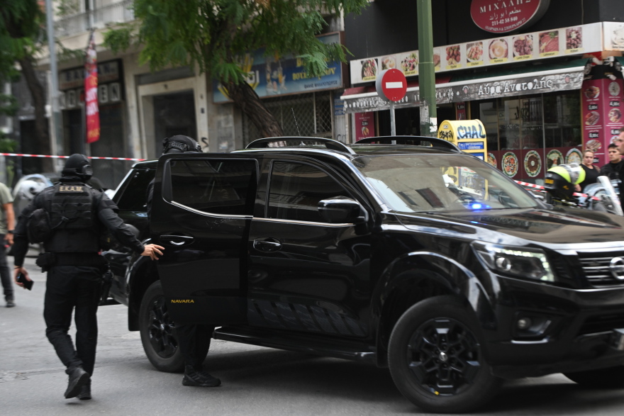 Παλαιστίνιος  απειλεί ότι θα ανατινάξει μπουκάλα υγραερίου στην Αχαρνών - Εκκενώθηκαν κτήρια