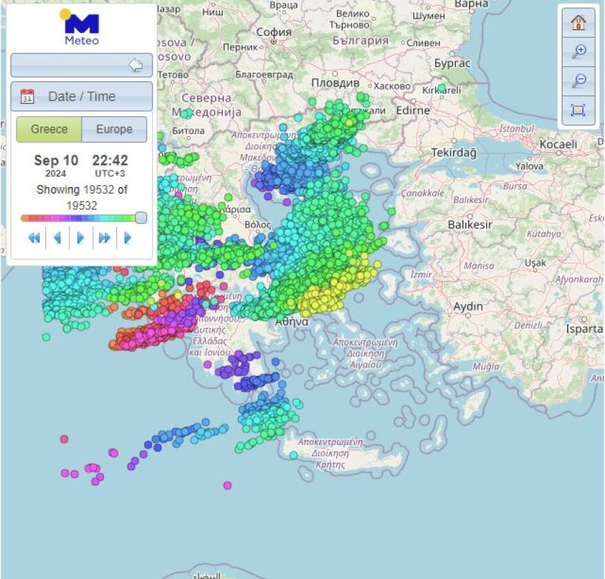 Καιρός: Η τρίτη φάση της κακοκαιρίας Atena - Έπεσαν πάνω από 19.000 κεραυνοί, πού θα είναι έντονα τα φαινόμενα τις επόμενες ώρες