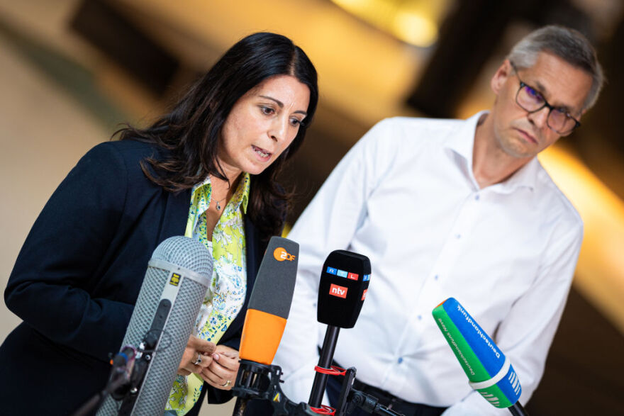 Volkswagen: Καταργεί συμφωνία 30 ετών με τους εργαζόμενους, ετοιμάζεται για χιλιάδες απολύσεις και κλείσιμο εργοστασίων