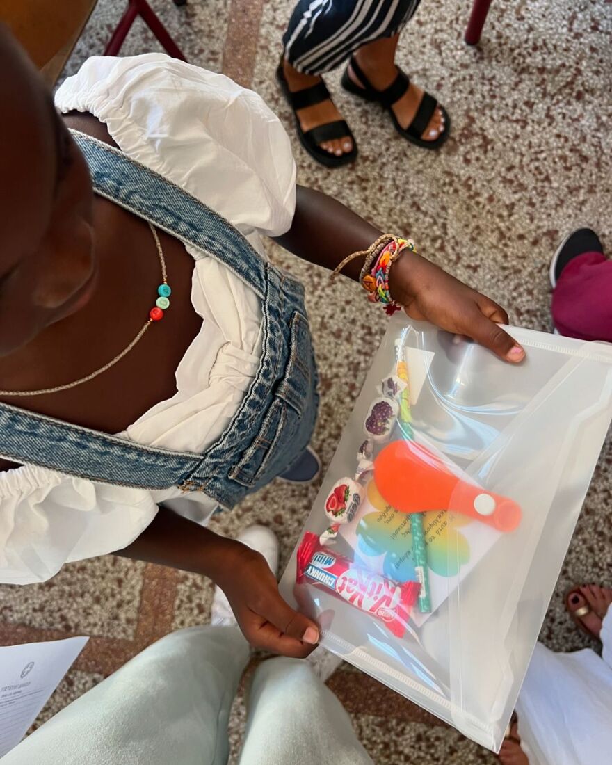 Χριστίνα Κοντοβά: Φωτογραφίζει την κόρη της στο σχολείο – Στο πλευρό τους και ο Τζώνη Καλημέρης