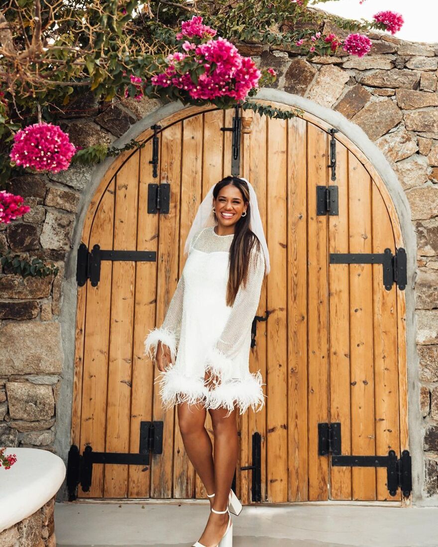 Μαράια Αντετοκούνμπο: Ανέβασε φωτογραφίες από το φόρεμα που έβαλε στο bachelorette πάρτι της