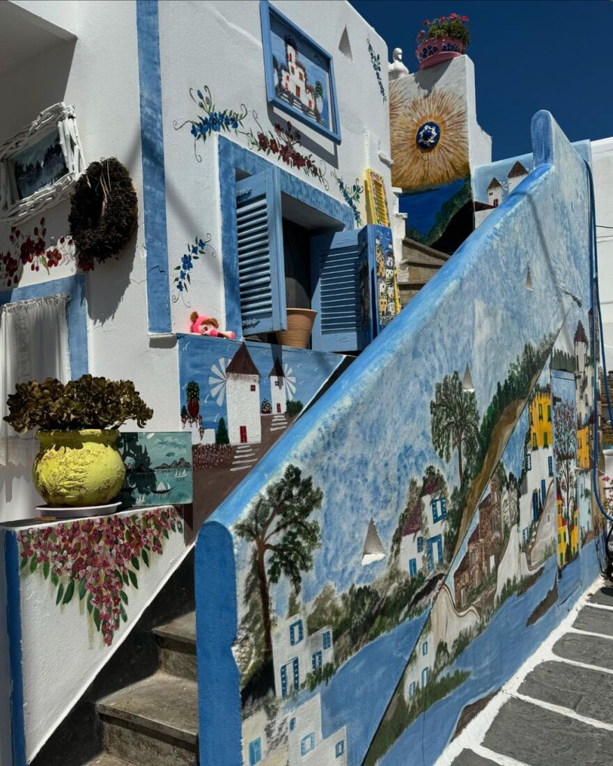 Ιωάννα Μαλέσκου: Κουβαλάω πολύ καλοκαίρι μέσα μου, γράφει από την Κύθνο