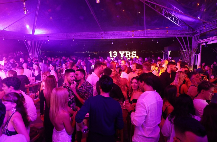 H Panik έκλεισε 13 χρόνια λειτουργίας - Δείτε φωτογραφίες από το λαμπερό πάρτι 
