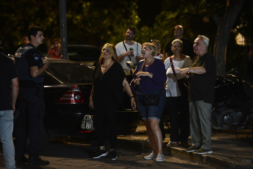 ΣΥΡΙΖΑ: Ο Κασσελάκης μιλά για προβοκάτσιες, συνιστά ψυχραιμία και δηλώνει «παρών»