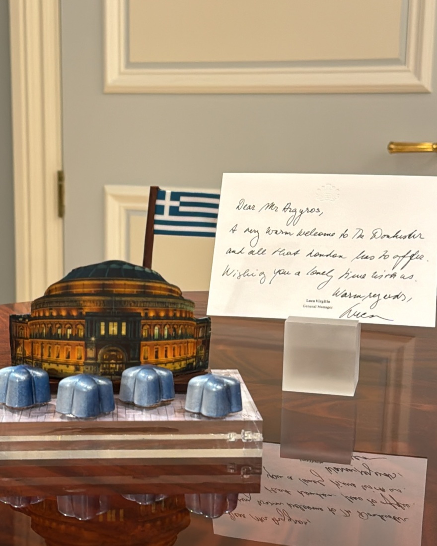 Κωνσταντίνος Αργυρός: Η βόλτα στο Λονδίνο πριν τη συναυλία του