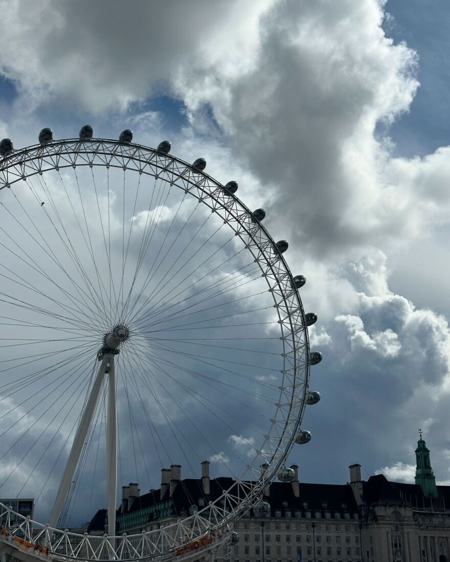 Κωνσταντίνος Αργυρός: Η βόλτα στο Λονδίνο πριν τη συναυλία του