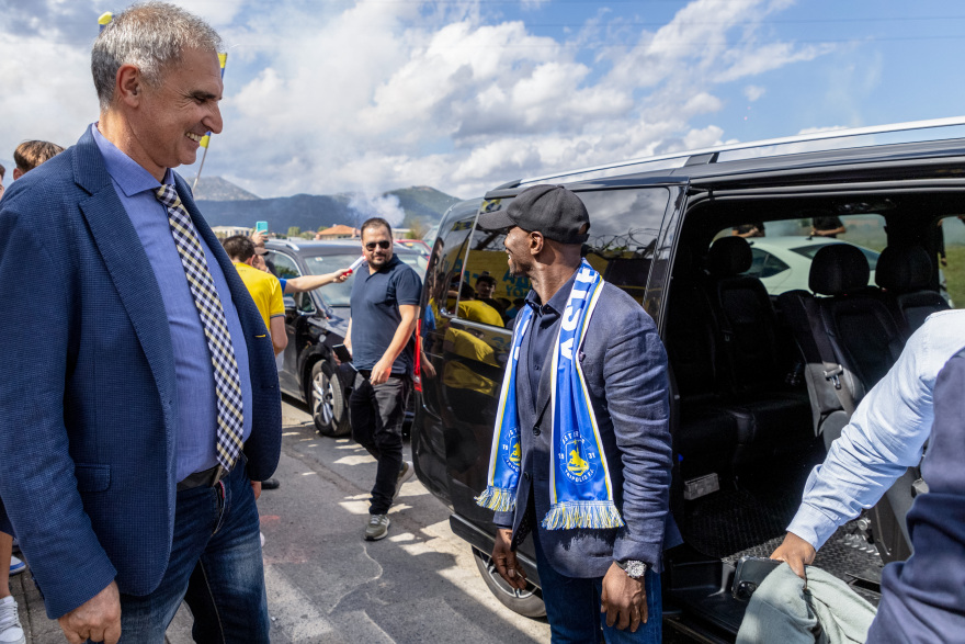 Αστέρας Τρίπολης: Έφτασε στην Ελλάδα για να υπογράψει στους Αρκάδες ο Μακελελέ - Βίντεο, φωτογραφίες  