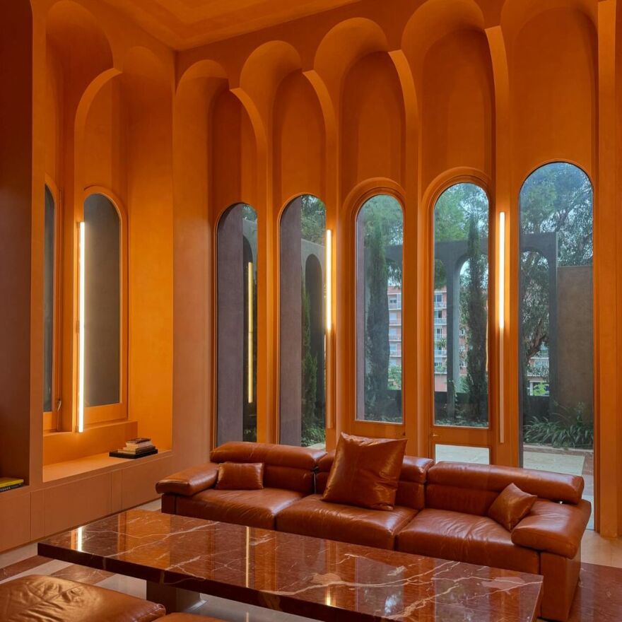 Ντούα Λίπα: Κάνει ηλιοθεραπεία τόπλες - Δείτε τη φωτογραφία