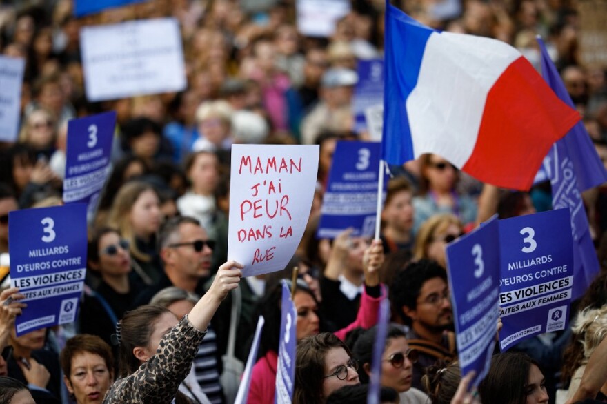 «Στηρίζουμε τη Ζιζέλ» -  Εκατοντάδες στους δρόμους της Γαλλίας για να εκφράσουν την υποστήριξή τους στα θύματα βιασμού