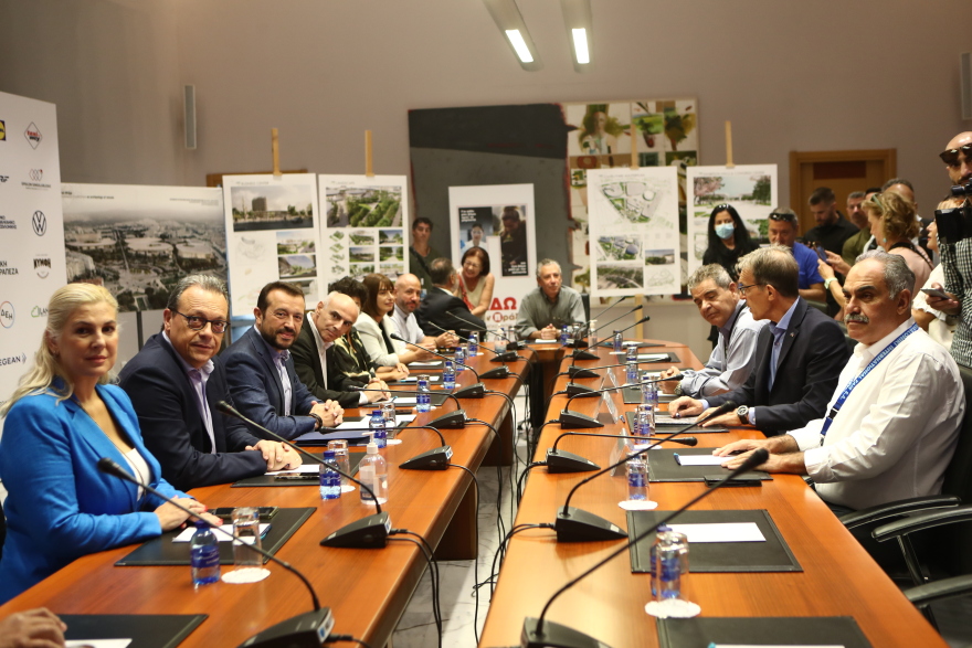 ΣΥΡΙΖΑ: Παππάς, Πολάκης και σύσσωμο το κόμμα στη ΔΕΘ πλην Κασσελάκη - Παρόντες 15 βουλευτές και η ΠΓ