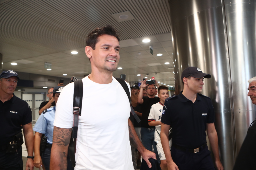 ΠΑΟΚ: Έφτασε στη Θεσσαλονίκη για τους πρωταθλητές ο Λόβρεν - Βίντεο, φωτογραφίες