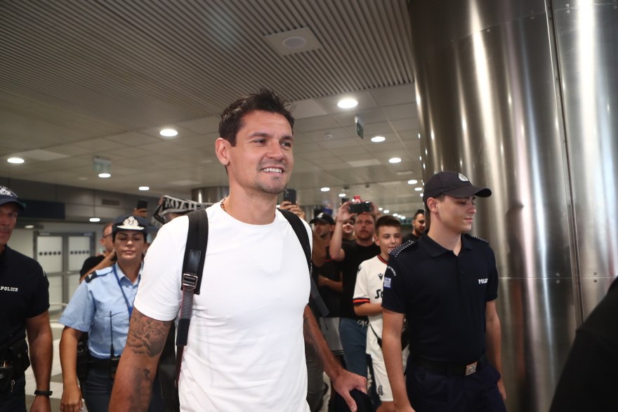 ΠΑΟΚ: Έφτασε στη Θεσσαλονίκη για τους πρωταθλητές ο Λόβρεν - Βίντεο, φωτογραφίες