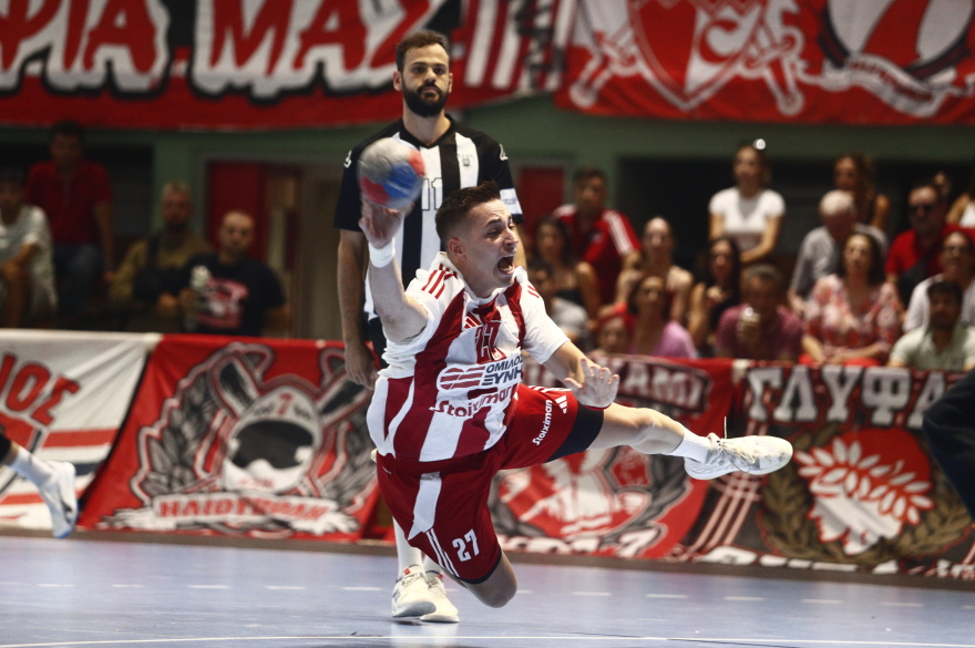 Χάντμπολ: Κατέκτησε το Σούπερ Καπ ο Ολυμπιακός, 32-25 τον ΠΑΟΚ - Ξεπέρασαν την Μπαρτσελόνα σε τίτλους οι Πειραιώτες 